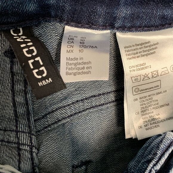 H&M Divided Distressed Jeans - Picture 3 of 10